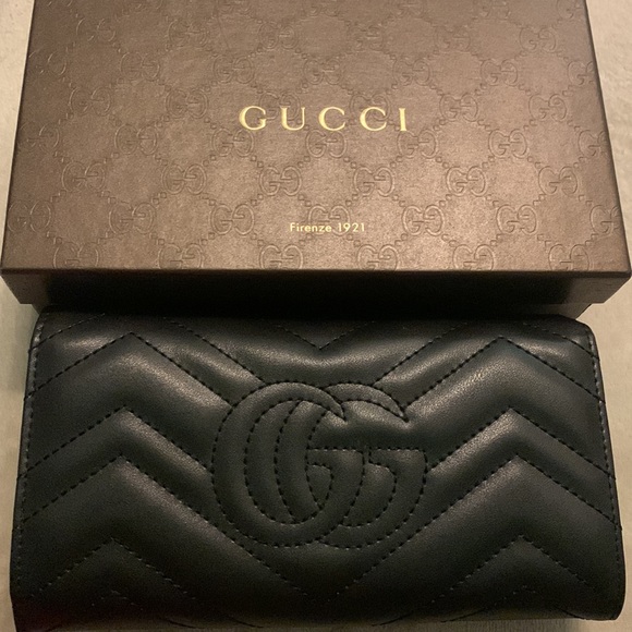 Gucci Wallet - Picture 2 of 2